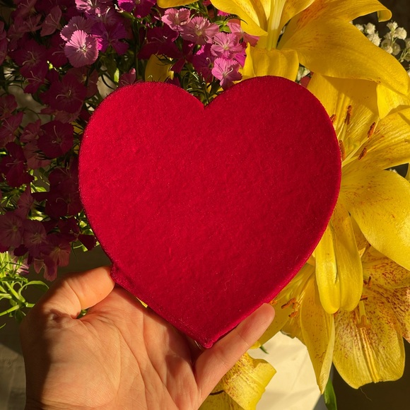 Notebook| Heart shaped | Velvet Cover - Picture 8 of 8